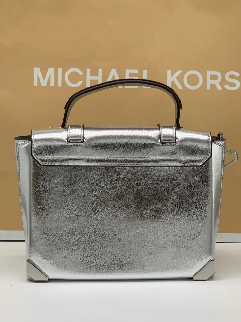 Michael Kors Manhattan Medium Patent Faux Leather Satchel in Black - Picture 6 of 13